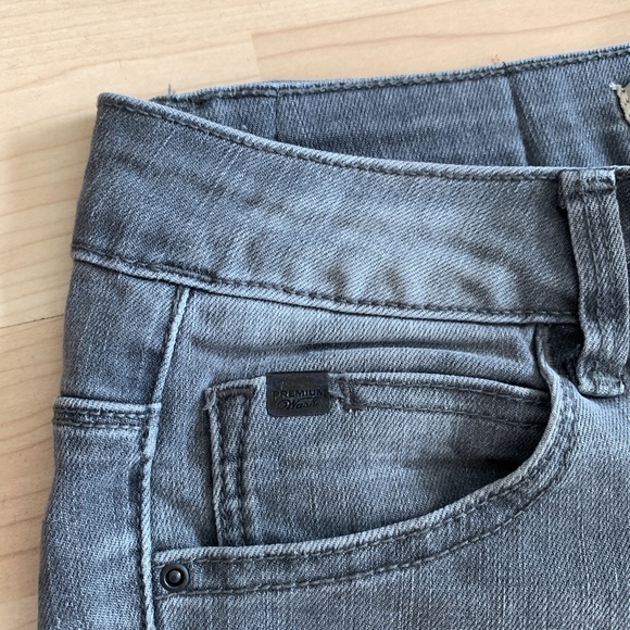 Zara MMXII TRF Premium Wash Slim Fit Distressed Light Grey Denim Jeans - Picture 5 of 10